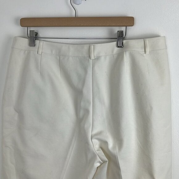St. John Cream-Colour Long-Length Shorts - Picture 7 of 9